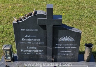 Grundarhólskirkjugarður-20230717_125400