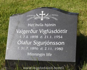 Reyðarfjarðarkirkjugarður-innri-4U0A7693